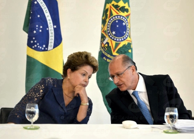 Alckmin, ignora birra de Aécio com Dilma e garante R$ 2,6 bilhões para novo sistema de abastecimento de água para São Paulo Dilma - Alckmin